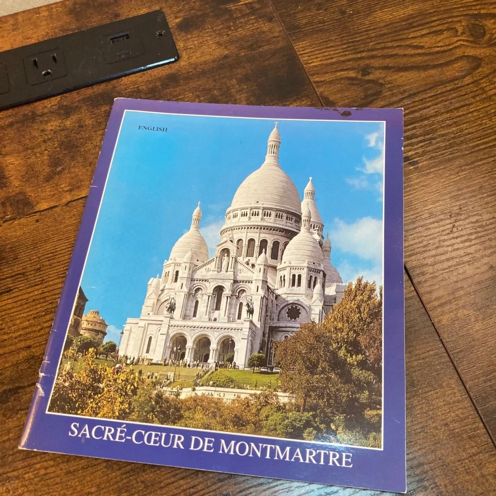 Sacre-Coeur de Montmartre Paris France Guidebook English Catholic Basilica